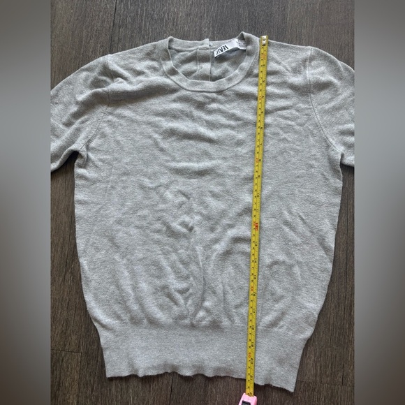 Zara Light Gray Short Sleeve Top - Picture 4 of 5